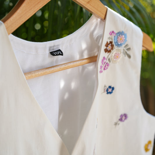 Chin Waist Coat